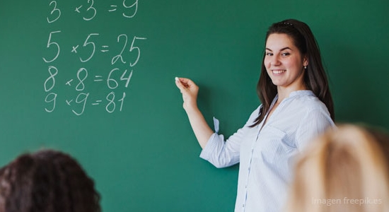 fotos-postulaciones/1676462261_el-profesor-de-matematicas.jpg